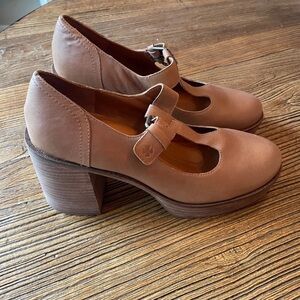 Tan Mary Jane Block Heel Shoes